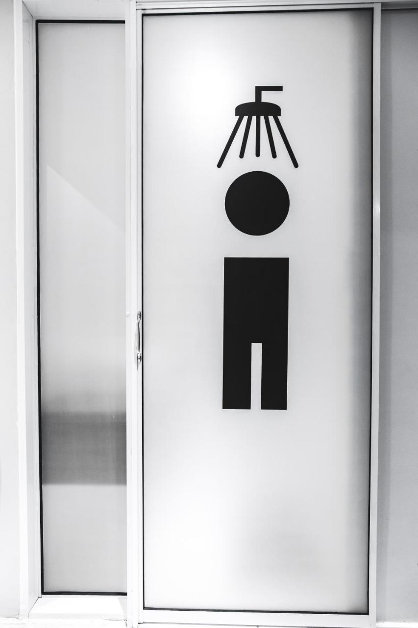 Vibrant Hostel Кота Кинабалу Екстериор снимка