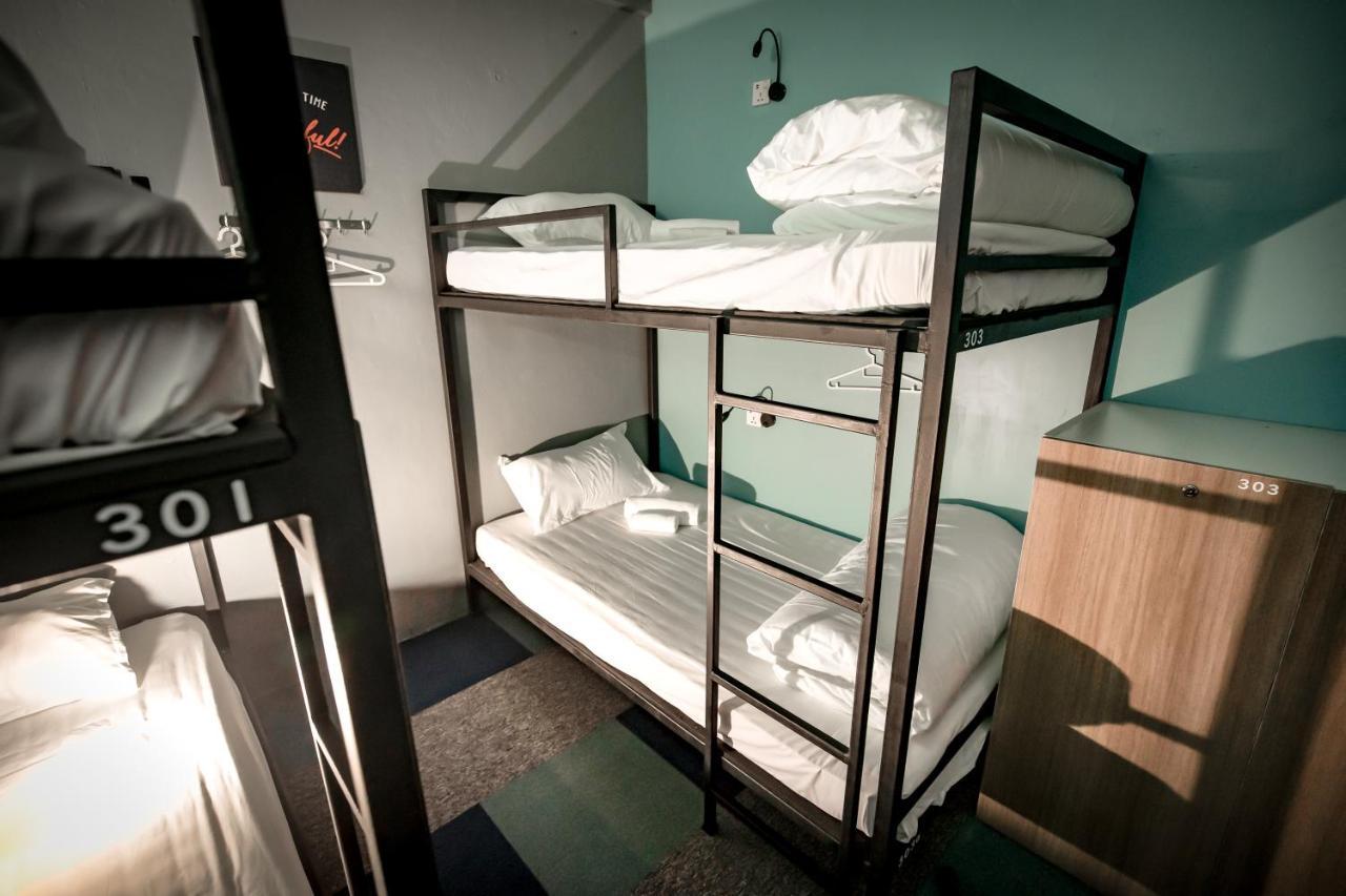 Vibrant Hostel Кота Кинабалу Екстериор снимка